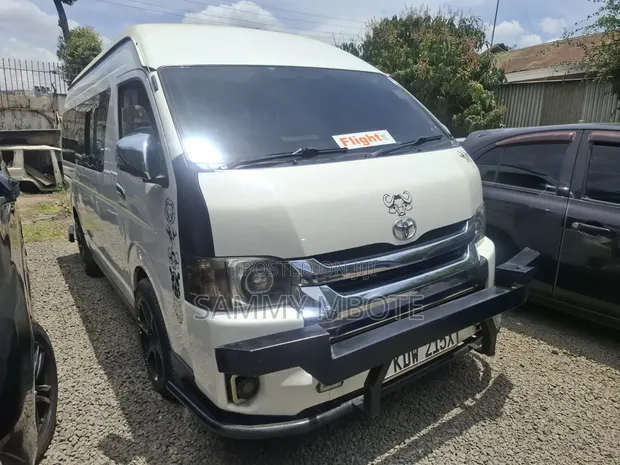 Toyota HiAce 2020 - Basi la Viti 16 - 1