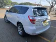 Toyota Vanguard 2010 Nyeupe - 4