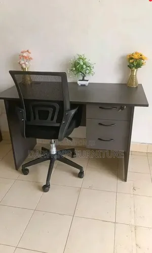 Boss Office Products Secretarial Chair and Office Table