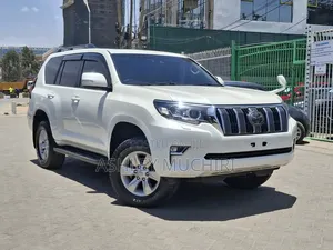 Toyota Land Cruiser Prado 2018 Nyeupe