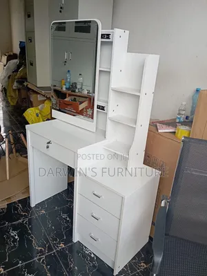 Boss Office Products Dressing Table