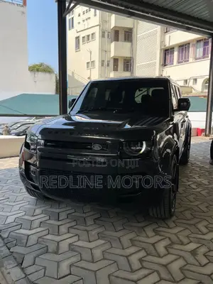 Land Rover Defender V8 2024 Nyeusi