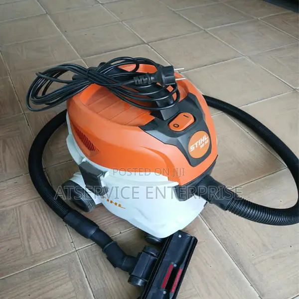 STIHL SE 33 Industrial Vacuum Cleaner - 1