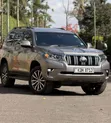 Toyota Land Cruiser Prado TXL 2017 Gray - 3
