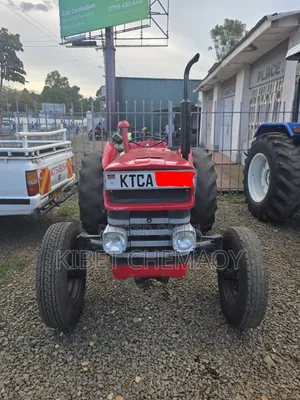 Massey Ferguson 135 Tractor