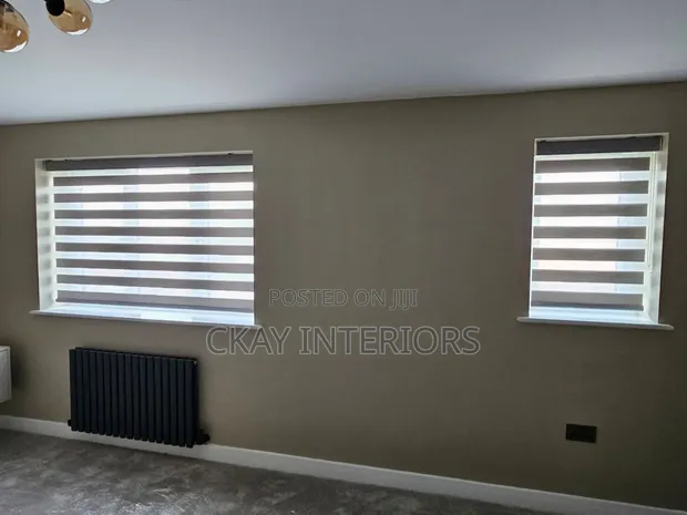 Blinds na Pazia za Ofisi Zenye Ubora - Mtindo, Faragha, Udhibiti wa Mwanga - 1