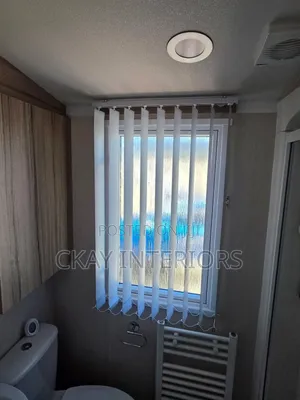 Vertical Blinds Mpya kwa Madirisha ya Ofisi