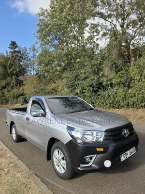 Toyota Hilux 2019 Silver