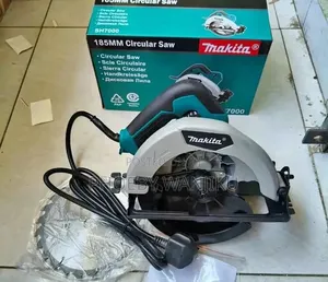 Makita Professional 7" Circular Saw Inayoaminika