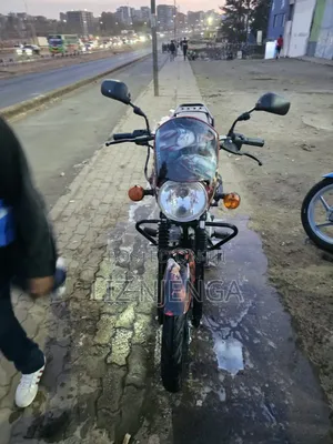 Bajaj Boxer 150 UG 2026 Nyekundu