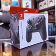 Nintendo Switch Pro Controller - 2