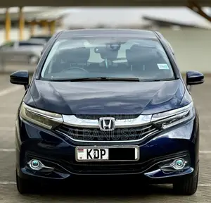 Honda Fit Shuttle Hybrid 2017