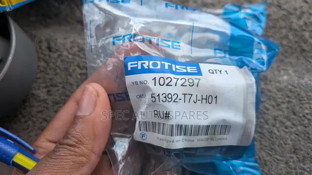Arm Bushes za Honda Vezel (Kubwa na Ndogo) - 1