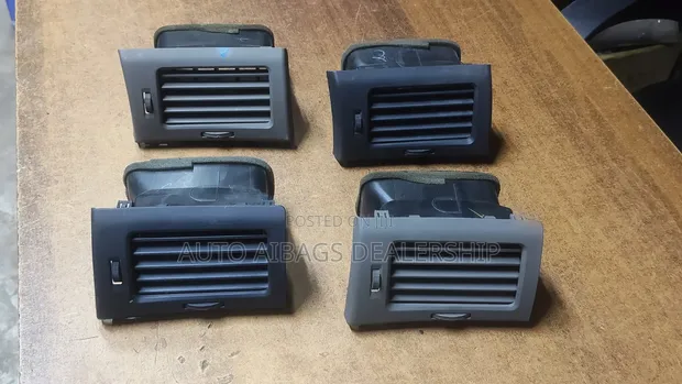 Toyota Corolla Fielder 2005 Air Vent Set (Iliyo tumika) - 1