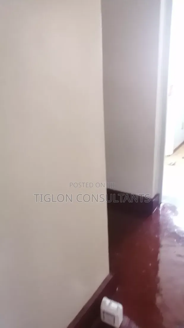 Ghorofa ya Chumba 1 Fedha - Inapangishwa - 1