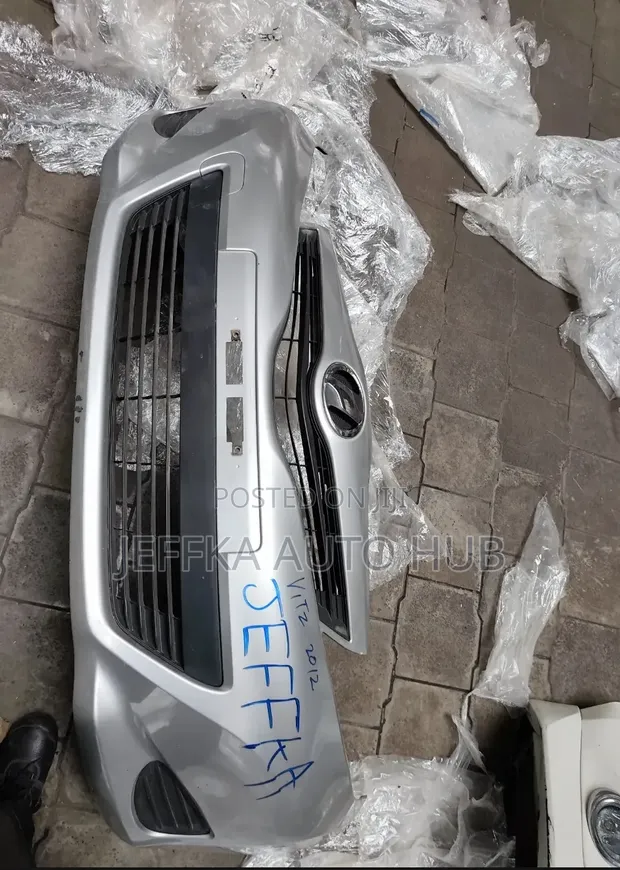 Bampa ya Mbele ya Toyota Vitz 2012 (Iliyorudishwa) - 1