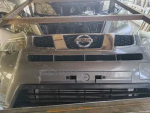 Nissan X-Trail NT31 Nosecut