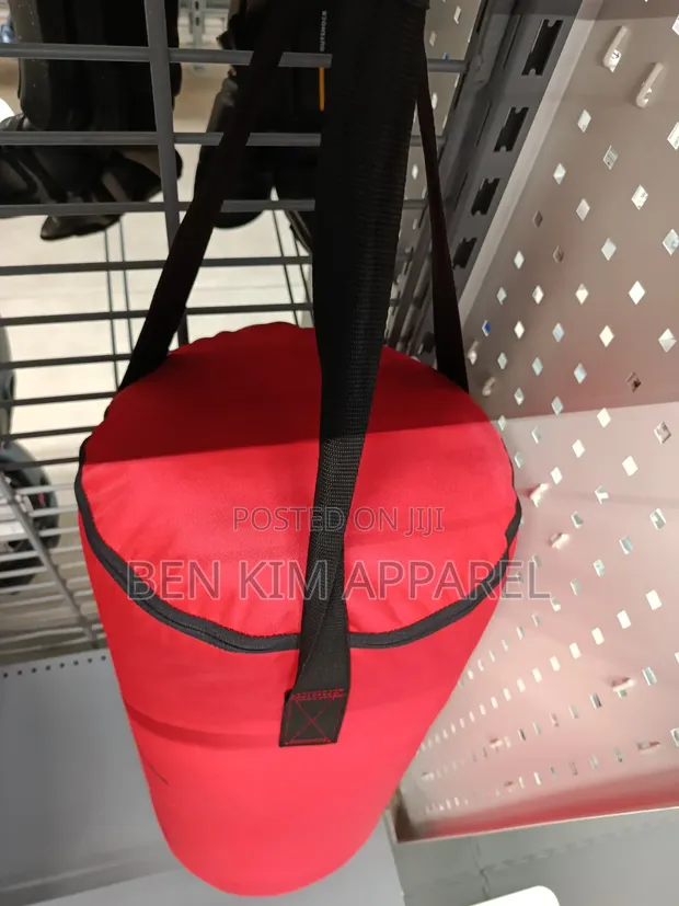 15kg Red Boxing Punching Bag yenye Hanging Straps - 1