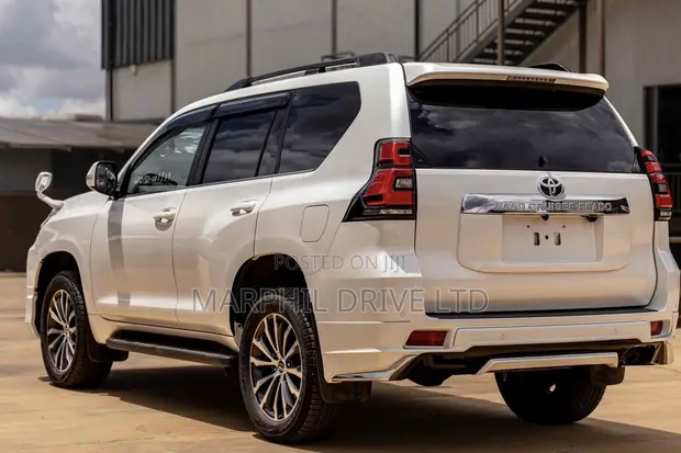 Toyota Land Cruiser Prado 2.8 TXL 2021 Nyeupe - 1