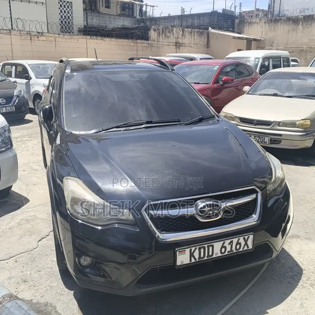 Subaru XV 2014 Nyeusi - 1