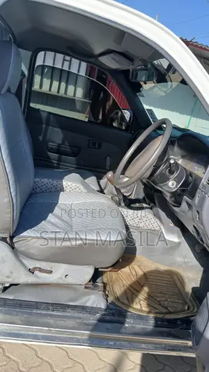 Toyota Hilux 2003 5L Diesel