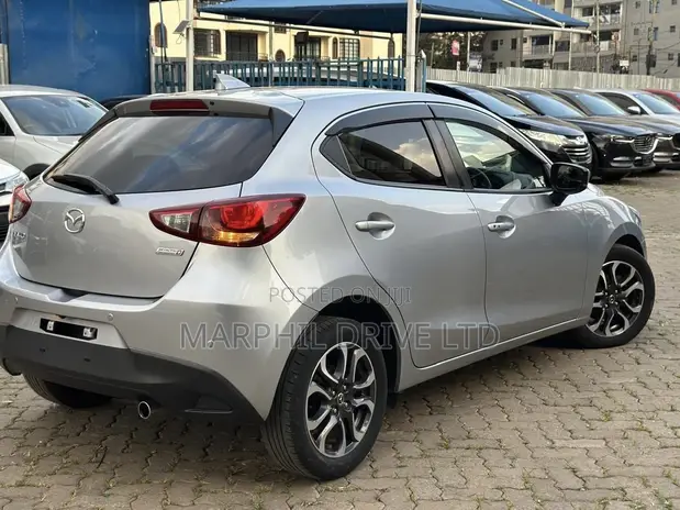 Mazda Demio 2019 Gray - 1