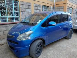 Toyota Ractis 1.5 FWD 2010 Blue