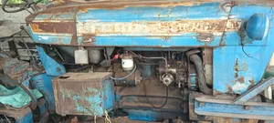 Tractor Ford 5000 2WD na Uzito