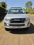 Isuzu D-MAX 2018 Nyeusi - 4