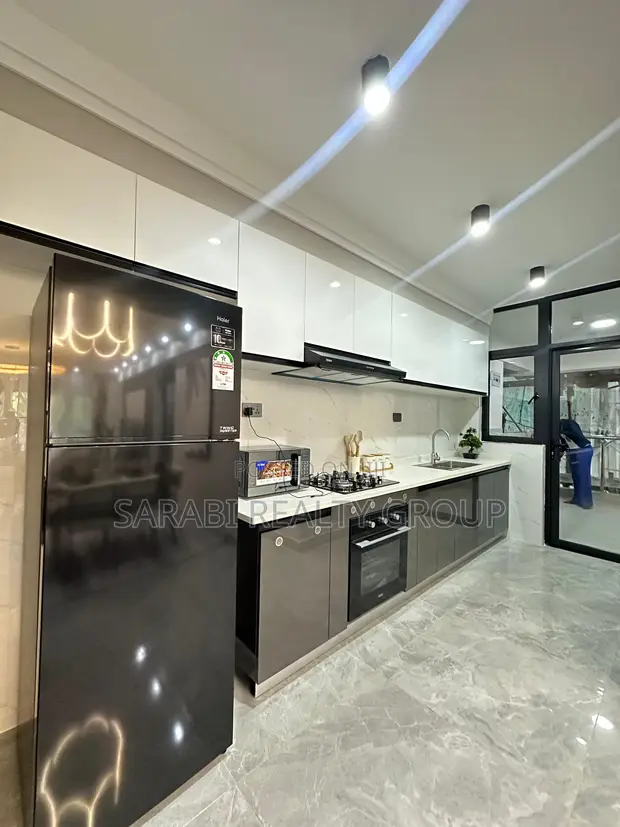 2 Bedroom Apartment for Sale in Hurlingham - 1