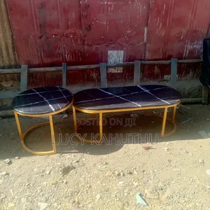 Meza ya Kahawa ya Nusu Mviringo na Fremu ya Dhahabu