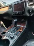 Volkswagen Touareg 2010 Nyeusi - 4