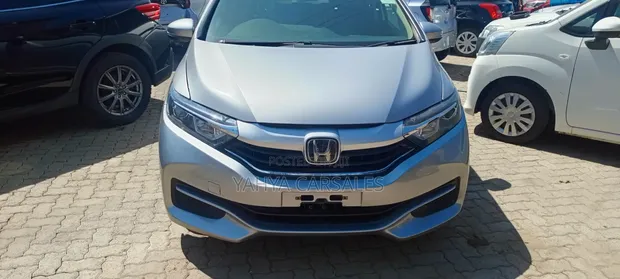 Honda Shuttle 2019 Nyeupe - 1