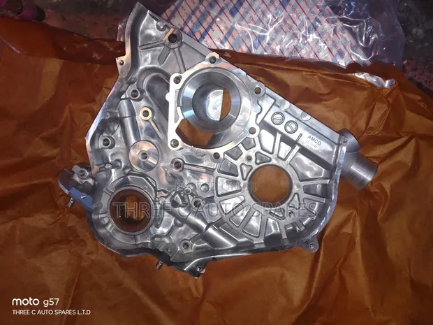 Toyota HiAce 3L/5L Oil Pump Assembly - Brand New - 1