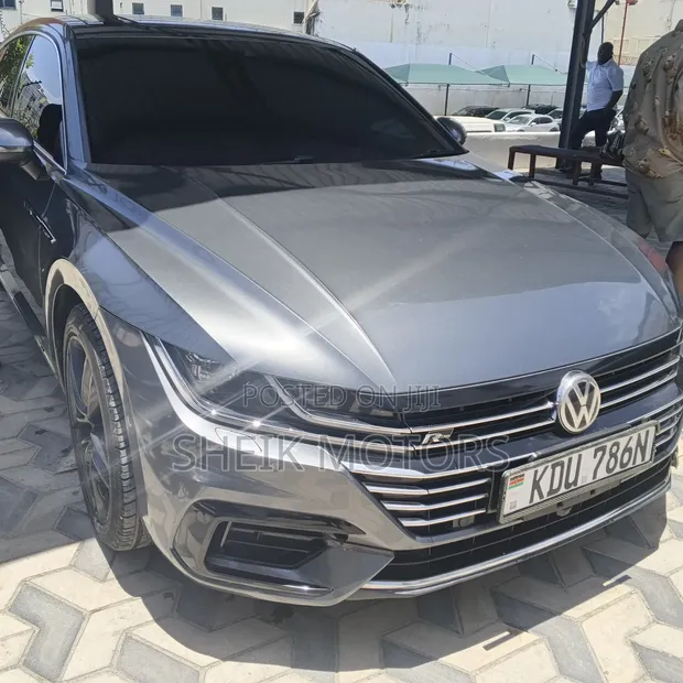 Volkswagen Arteon 2019 - Kijivu - 1