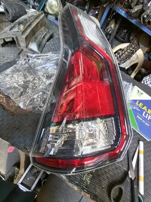 Nissan Serena C27 Refurbished Tail Light (Kushoto)