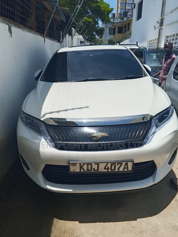 Toyota Harrier 2.0 4WD 2016 Nyeusi - 1