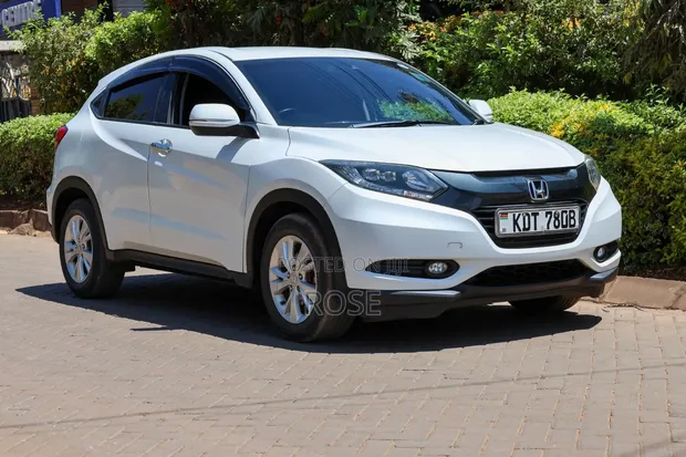 Honda Vezel 2017 Nyeupe - 1