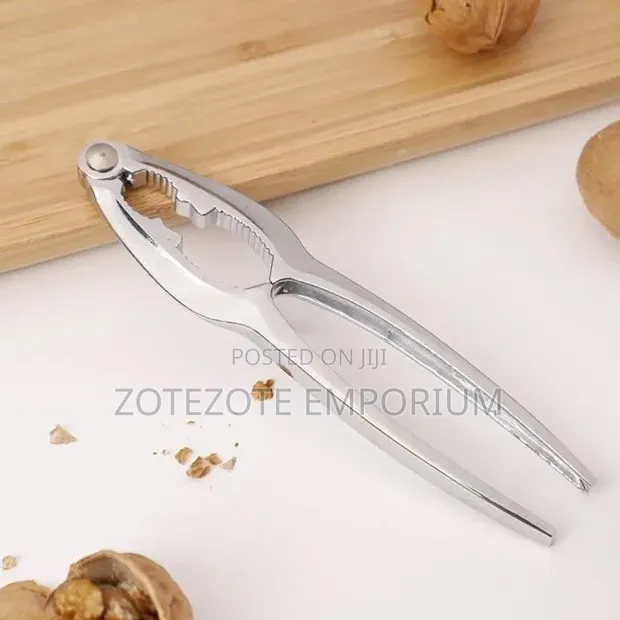 Heavy Duty Metallic Nut Cracker - 15cm - 1