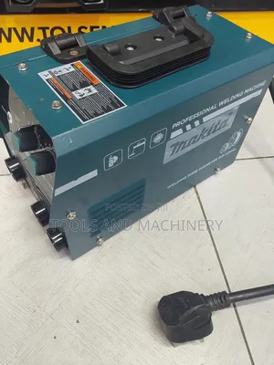 Brand New Makita 400A MIG Welding Machine