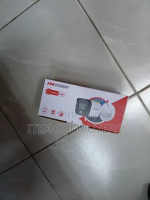 Kamera ya 2MP Hikvision ColorVu Smart Hybrid Light