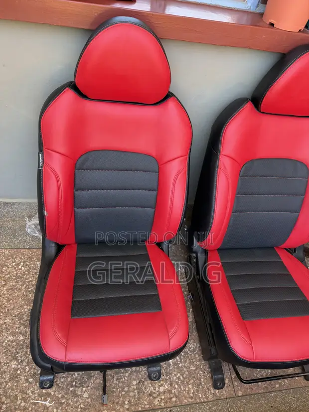 Subaru BP5 Front Seats (Legacy) - 1