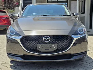Mazda 2 2020 Kahawia