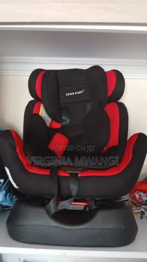 Brand New Baby Car Seat by Babytrend
