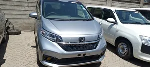 Honda Freed 2019 Hybrid Silver