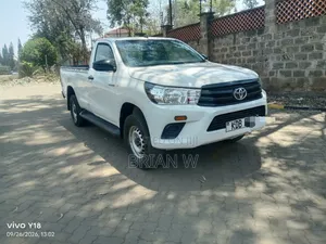 Toyota Hilux 2020 Nyeupe