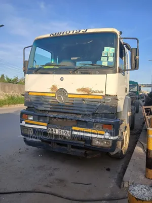 Mercedes-Benz Axor MP1 with ROR Skeleton Trailer