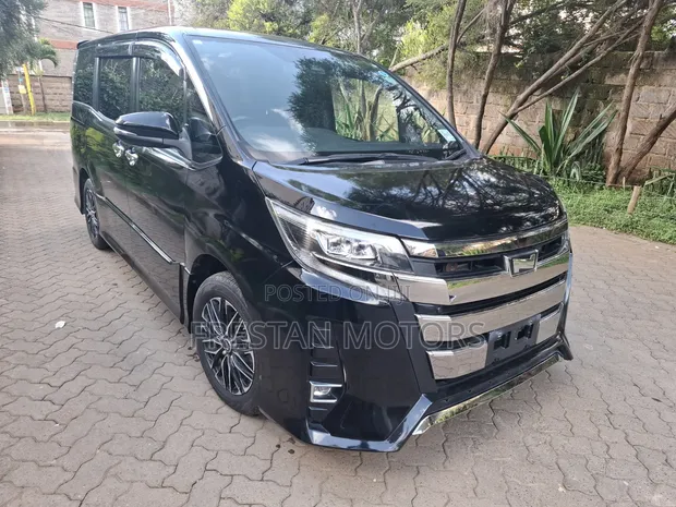 Toyota Noah 2018 Black - 1
