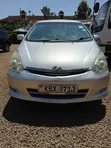 Toyota Wish 2006 Nyeupe - 1