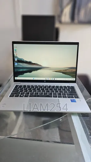 Laptop HP EliteBook 830 G8 - Core i7, 8GB RAM, 512GB SSD